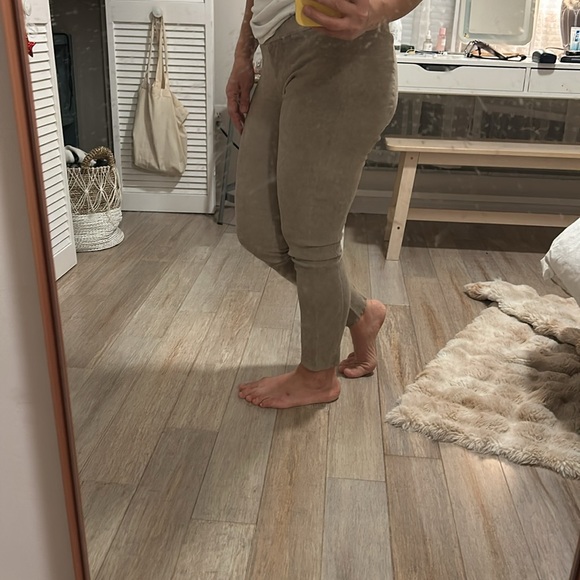 Beige Faux Suede Slim Elastic Band Pants size 44 US 4 -6 sexy soft - Picture 13 of 16
